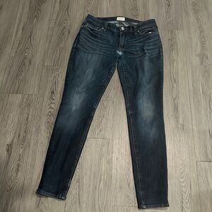 Hudson Preloved jean a few holes